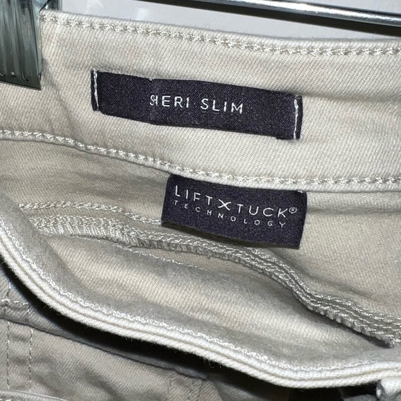 NYDJ Sheri Slim double button Jeans. - Picture 3 of 4